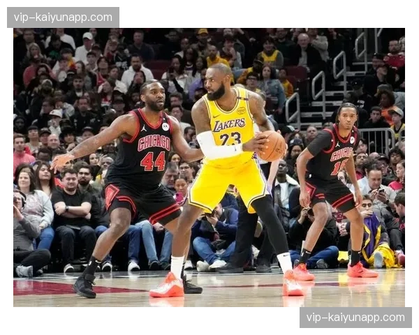 湖人詹姆斯转型进攻催化剂 全队助攻失误比优于对手