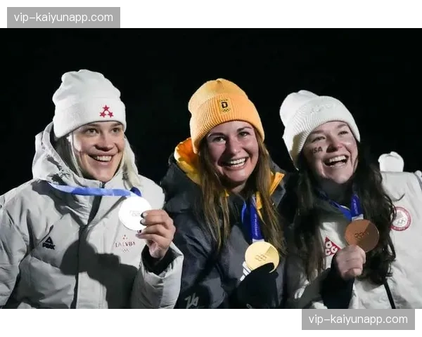 拉脱维亚雪橇女子单人获银牌 小国优势项目难以持续发展